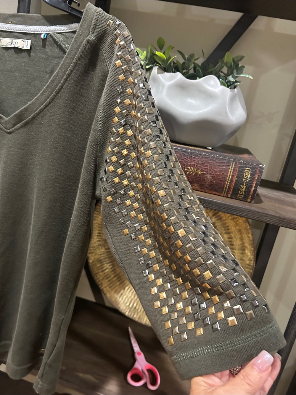 Akoo large Olive Green V-Neck Top with Studded Sleeve Detail - Picture 5 of 6